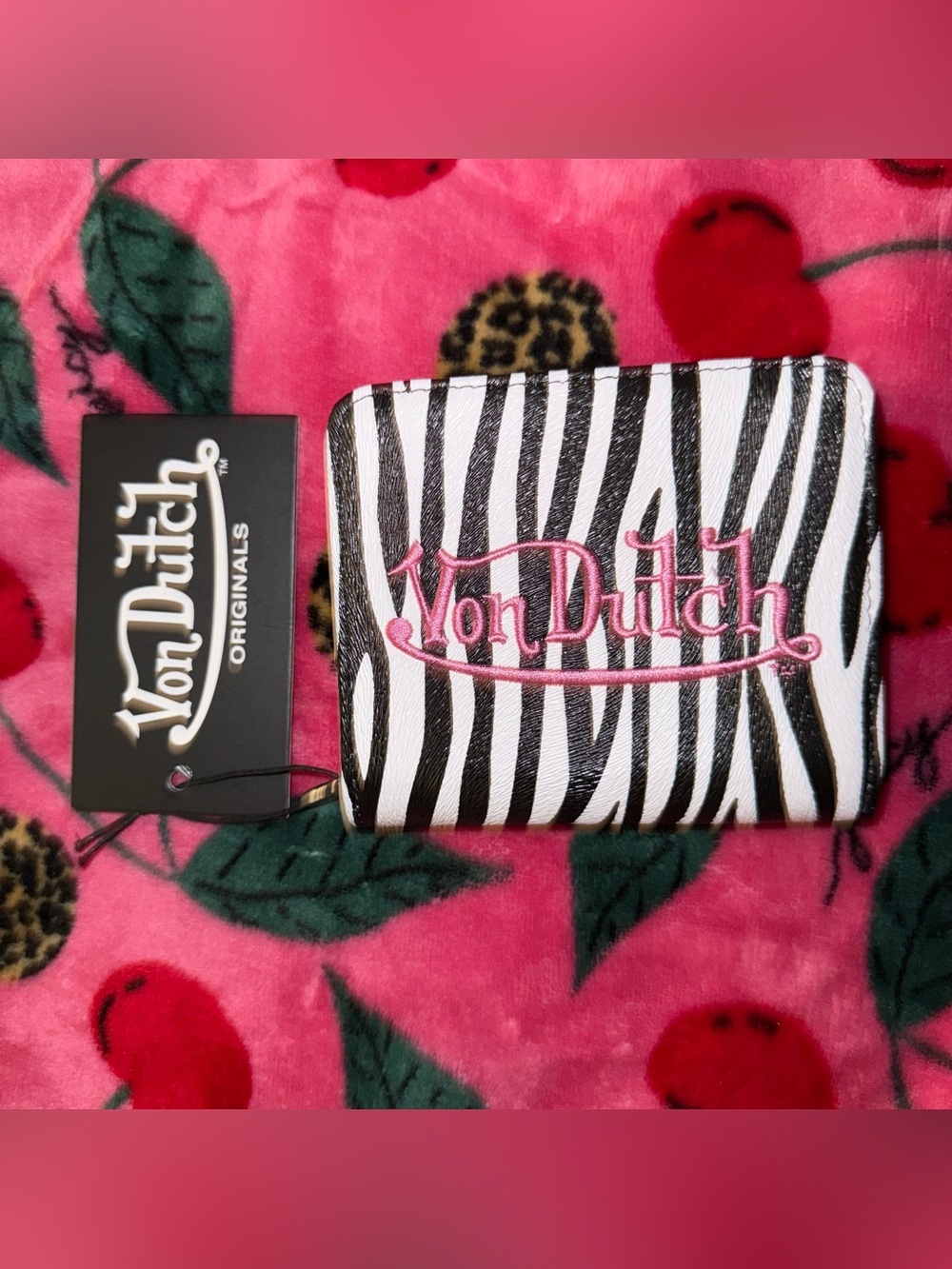 NWT Von Dutch Pink Zebra Print Zip Wallet